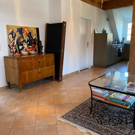 Helle Und Ruhige Dachgeschosswohnung München Exteriör bild