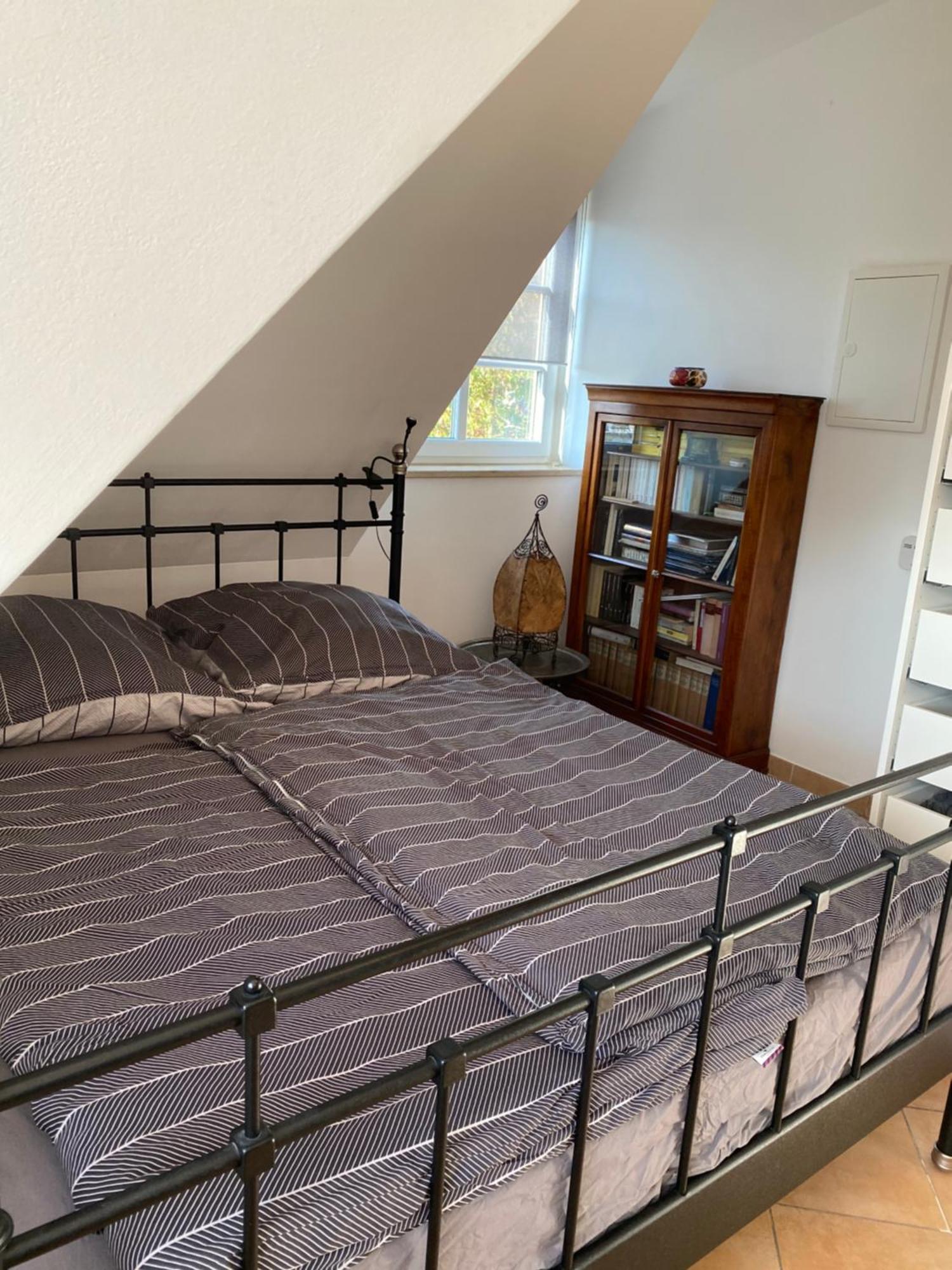 Helle Und Ruhige Dachgeschosswohnung München Exteriör bild